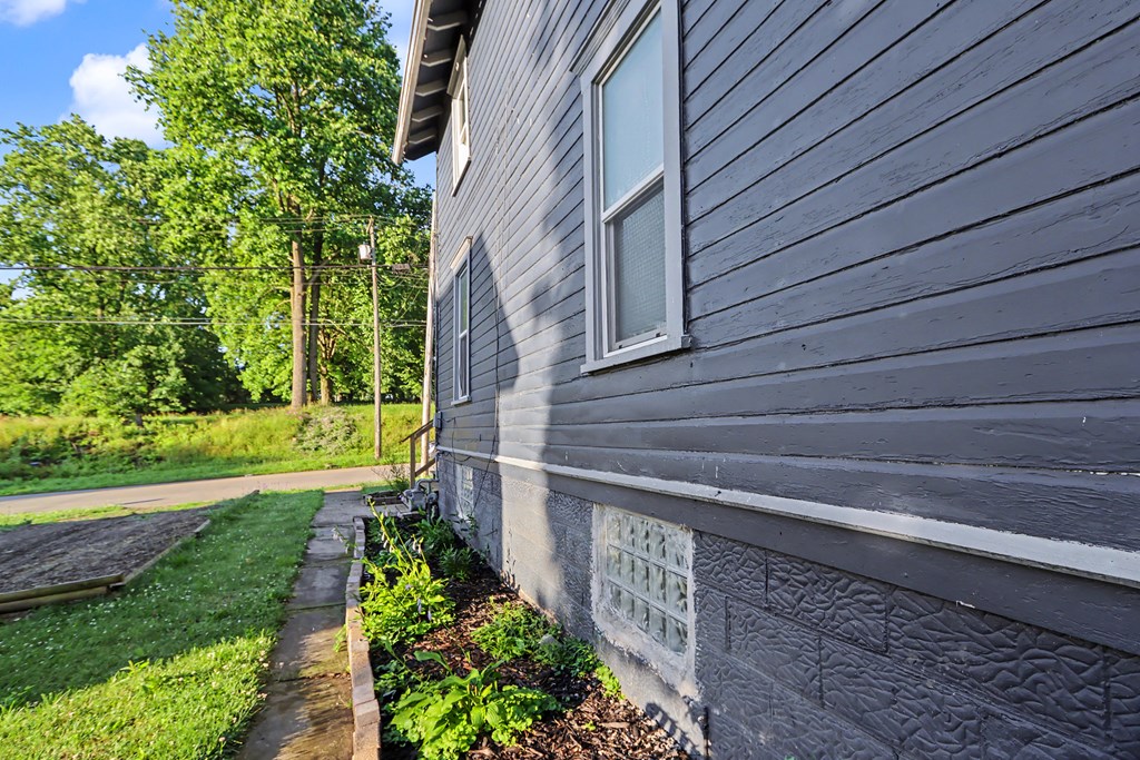 121 -125 Ford Street, Mansfield, Ohio 44903, 2 Bedrooms Bedrooms, ,1 BathroomBathrooms,Residential,For Sale,-125 Ford Street,9073821