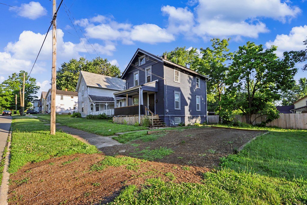 121 -125 Ford Street, Mansfield, Ohio 44903, 2 Bedrooms Bedrooms, ,1 BathroomBathrooms,Residential,For Sale,-125 Ford Street,9073821
