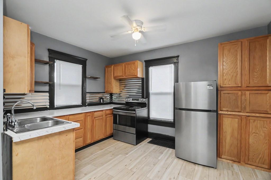 121 -125 Ford Street, Mansfield, Ohio 44903, 2 Bedrooms Bedrooms, ,1 BathroomBathrooms,Residential,For Sale,-125 Ford Street,9073821