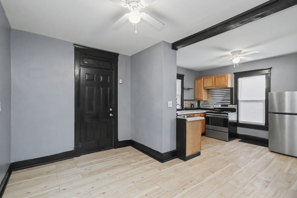 121 -125 Ford Street, Mansfield, Ohio 44903, 2 Bedrooms Bedrooms, ,1 BathroomBathrooms,Residential,For Sale,-125 Ford Street,9073821