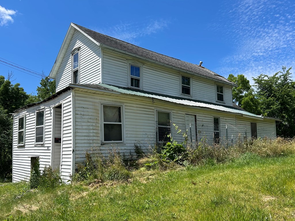 303 High Street, Mansfield, Ohio 44903, 3 Bedrooms Bedrooms, ,1 BathroomBathrooms,Residential,For Sale,High Street,9073823 303 High Street, Mansfield, Ohio 44903, 3 Bedrooms Bedrooms, ,1 BathroomBathrooms,Residential,For Sale,High Street,9073823