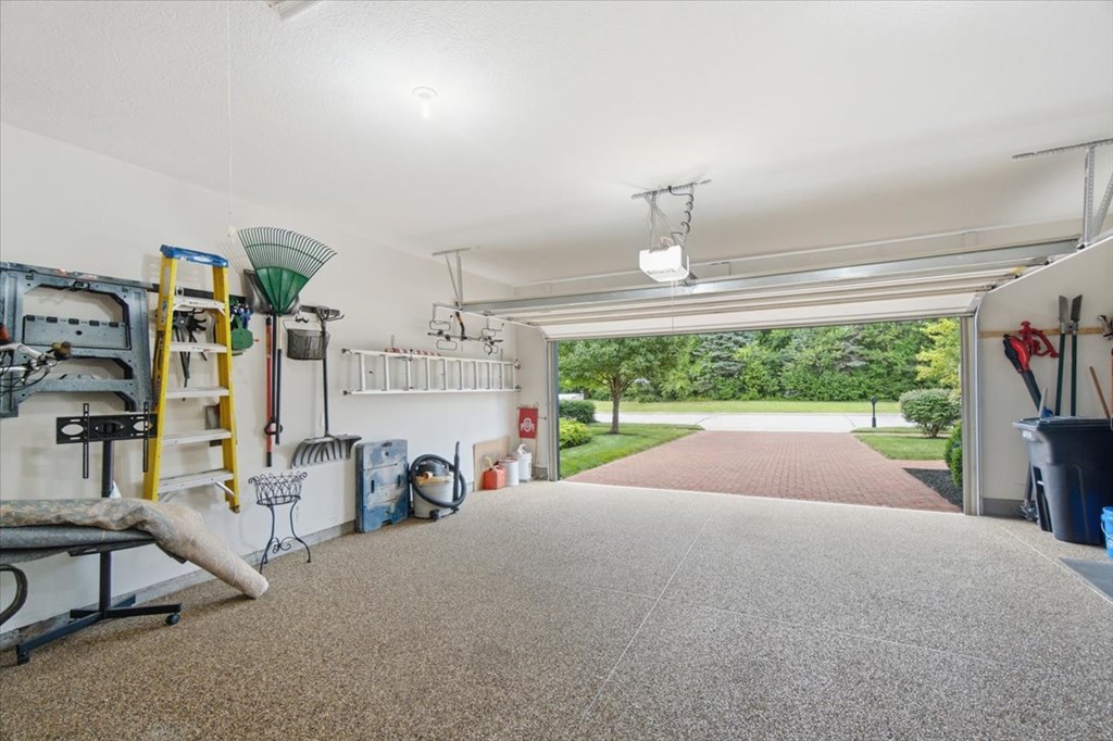 4859 Bell Classic Drive, Grove City, Ohio 43123, 2 Bedrooms Bedrooms, ,2 BathroomsBathrooms,Residential,For Sale,Bell Classic Drive,9073834 4859 Bell Classic Drive, Grove City, Ohio 43123, 2 Bedrooms Bedrooms, ,2 BathroomsBathrooms,Residential,For Sale,Bell Classic Drive,9073834