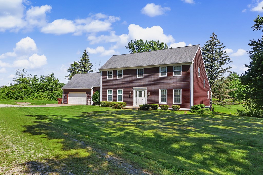 11 Countryside Drive North, Greenwich, Ohio 44837, 3 Bedrooms Bedrooms, ,2 BathroomsBathrooms,Residential,For Sale,Countryside Drive North,9073835