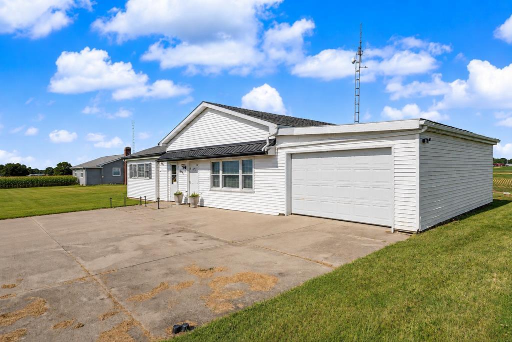 2758 Section Line Road 30 South, Willard, Ohio 44890, 3 Bedrooms Bedrooms, ,1 BathroomBathrooms,Residential,For Sale,Section Line Road 30 South,9073836