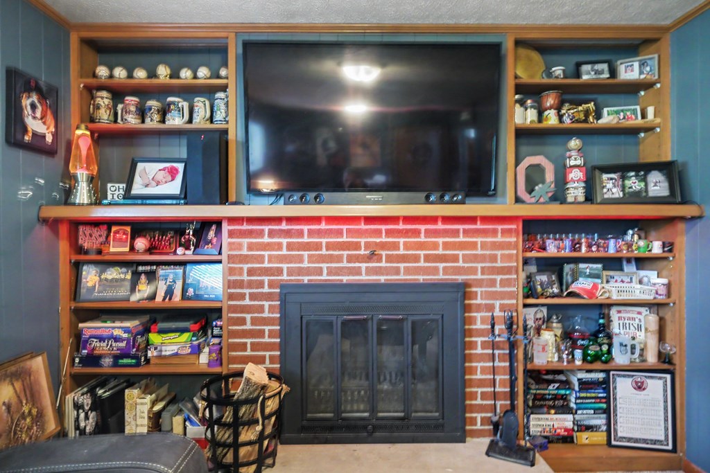 825 Victoria Drive, Bucyrus, Ohio 44820, 4 Bedrooms Bedrooms, ,2 BathroomsBathrooms,Residential,For Sale,Victoria Drive,9073842 825 Victoria Drive, Bucyrus, Ohio 44820, 4 Bedrooms Bedrooms, ,2 BathroomsBathrooms,Residential,For Sale,Victoria Drive,9073842