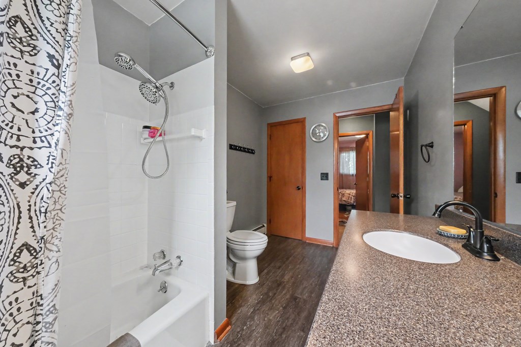 825 Victoria Drive, Bucyrus, Ohio 44820, 4 Bedrooms Bedrooms, ,2 BathroomsBathrooms,Residential,For Sale,Victoria Drive,9073842 825 Victoria Drive, Bucyrus, Ohio 44820, 4 Bedrooms Bedrooms, ,2 BathroomsBathrooms,Residential,For Sale,Victoria Drive,9073842
