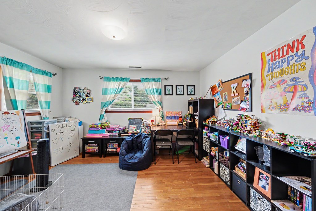 825 Victoria Drive, Bucyrus, Ohio 44820, 4 Bedrooms Bedrooms, ,2 BathroomsBathrooms,Residential,For Sale,Victoria Drive,9073842 825 Victoria Drive, Bucyrus, Ohio 44820, 4 Bedrooms Bedrooms, ,2 BathroomsBathrooms,Residential,For Sale,Victoria Drive,9073842
