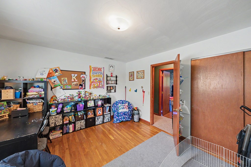 825 Victoria Drive, Bucyrus, Ohio 44820, 4 Bedrooms Bedrooms, ,2 BathroomsBathrooms,Residential,For Sale,Victoria Drive,9073842 825 Victoria Drive, Bucyrus, Ohio 44820, 4 Bedrooms Bedrooms, ,2 BathroomsBathrooms,Residential,For Sale,Victoria Drive,9073842