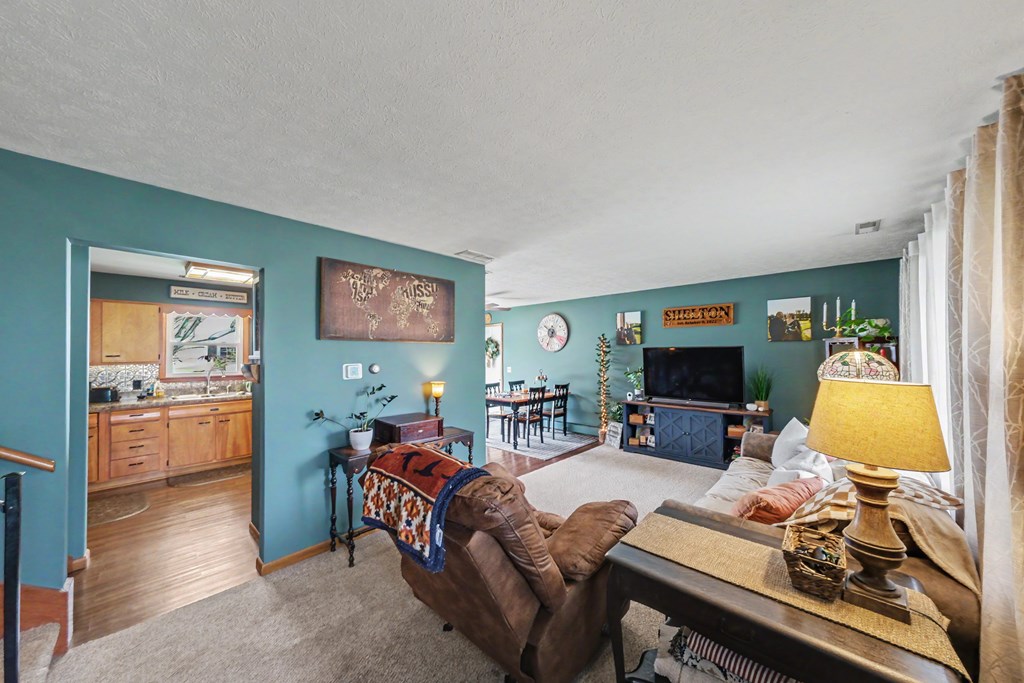 825 Victoria Drive, Bucyrus, Ohio 44820, 4 Bedrooms Bedrooms, ,2 BathroomsBathrooms,Residential,For Sale,Victoria Drive,9073842 825 Victoria Drive, Bucyrus, Ohio 44820, 4 Bedrooms Bedrooms, ,2 BathroomsBathrooms,Residential,For Sale,Victoria Drive,9073842