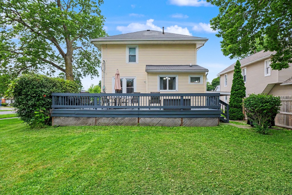 529 Fulton Street, Port Clinton, Ohio 43452, 4 Bedrooms Bedrooms, ,1 BathroomBathrooms,Residential,For Sale,Fulton Street,9073848