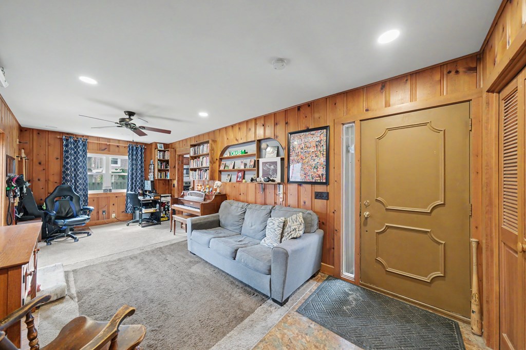 43 West Elm Street, Norwalk, Ohio 44857, 3 Bedrooms Bedrooms, ,2 BathroomsBathrooms,Residential,For Sale,West Elm Street,9073852