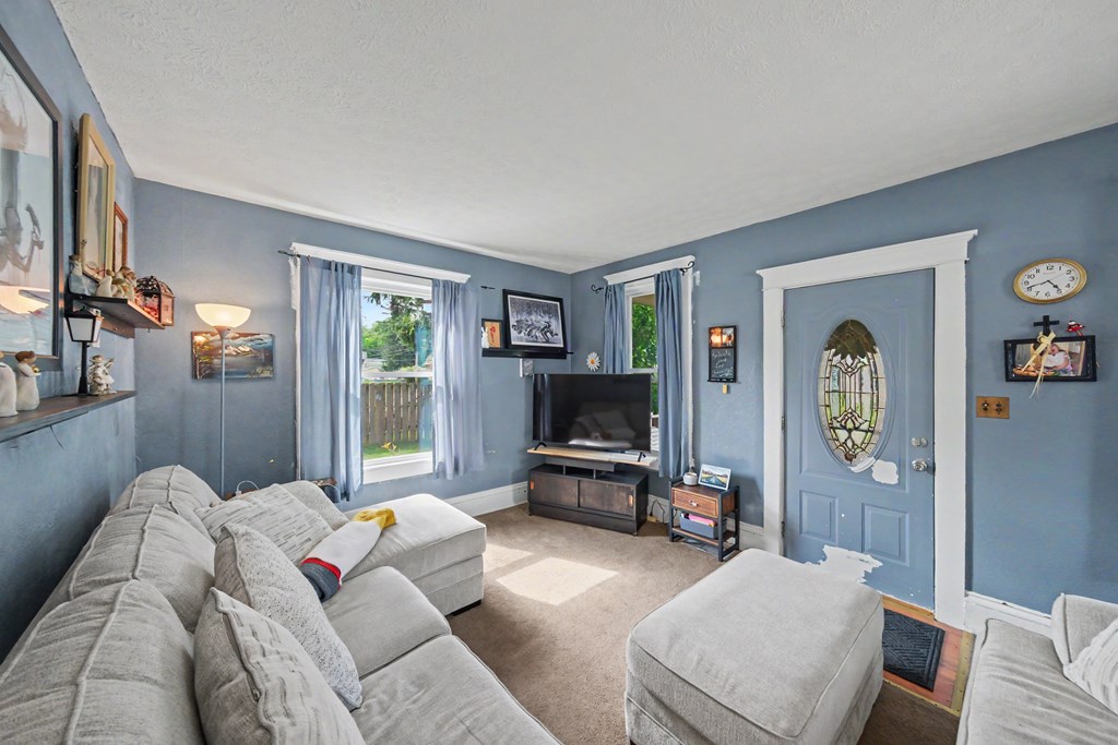 43 West Elm Street, Norwalk, Ohio 44857, 3 Bedrooms Bedrooms, ,2 BathroomsBathrooms,Residential,For Sale,West Elm Street,9073852