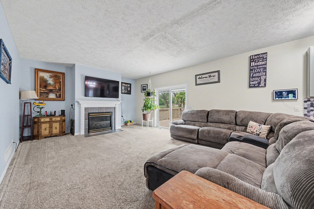 5549 State Route 19, Bucyrus, Ohio 44820, 5 Bedrooms Bedrooms, ,3 BathroomsBathrooms,Residential,For Sale,State Route 19,9073862