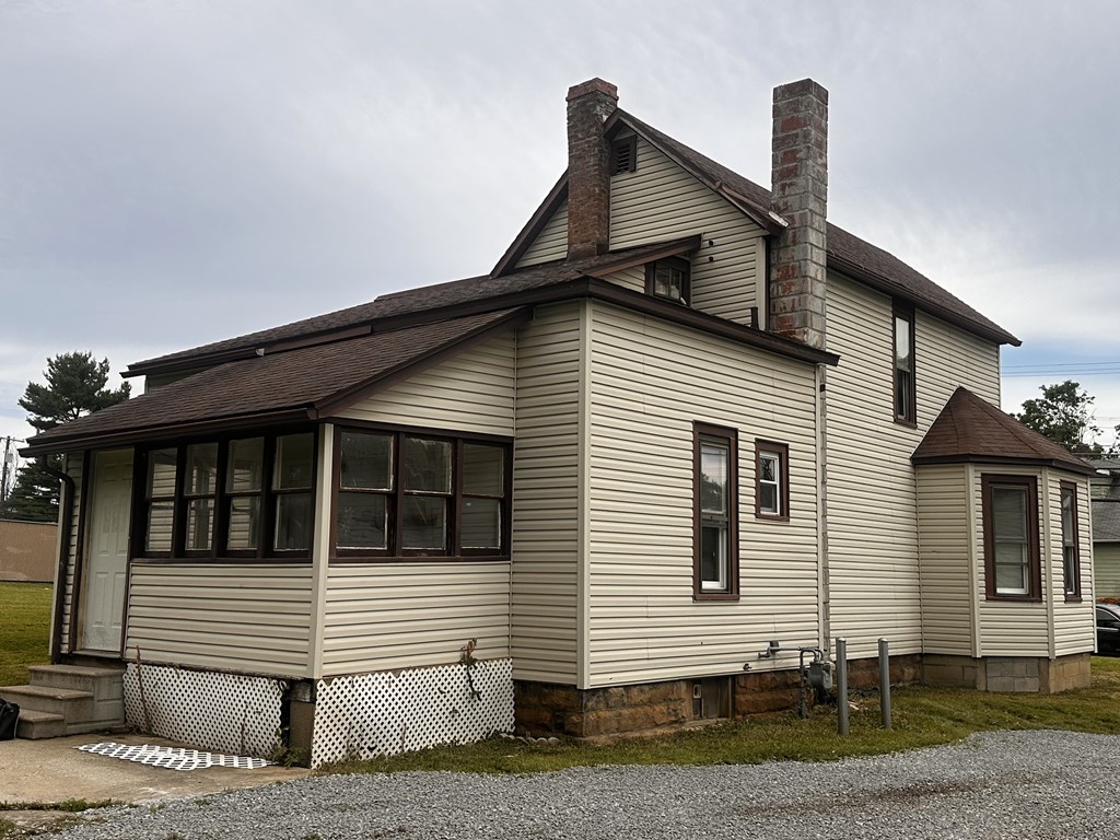 488 South Diamond Street, Mansfield, Ohio 44902, 3 Bedrooms Bedrooms, ,1 BathroomBathrooms,Residential,For Sale,South Diamond Street,9073863