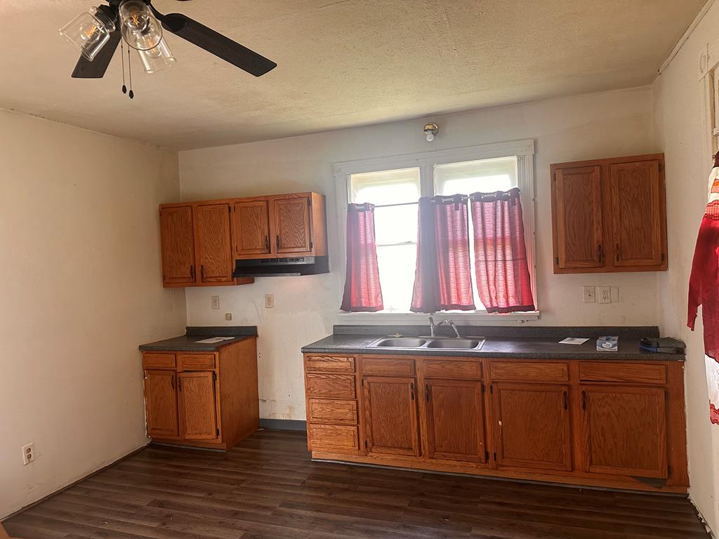 488 South Diamond Street, Mansfield, Ohio 44902, 2 Bedrooms Bedrooms, ,1 BathroomBathrooms,Residential,For Sale,South Diamond Street,9073863