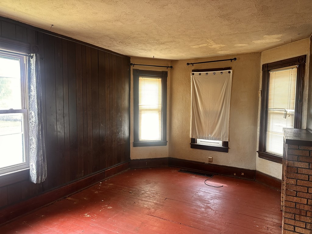 488 South Diamond Street, Mansfield, Ohio 44902, 3 Bedrooms Bedrooms, ,1 BathroomBathrooms,Residential,For Sale,South Diamond Street,9073863