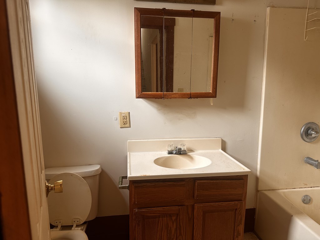 488 South Diamond Street, Mansfield, Ohio 44902, 3 Bedrooms Bedrooms, ,1 BathroomBathrooms,Residential,For Sale,South Diamond Street,9073863