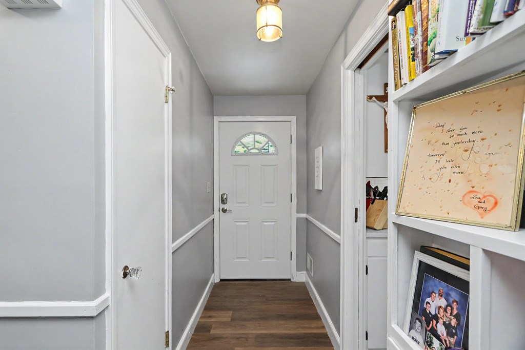 211 Oakwood Drive, Mansfield, Ohio 44906, 2 Bedrooms Bedrooms, ,1 BathroomBathrooms,Residential,For Sale,Oakwood Drive,9073880 211 Oakwood Drive, Mansfield, Ohio 44906, 2 Bedrooms Bedrooms, ,1 BathroomBathrooms,Residential,For Sale,Oakwood Drive,9073880