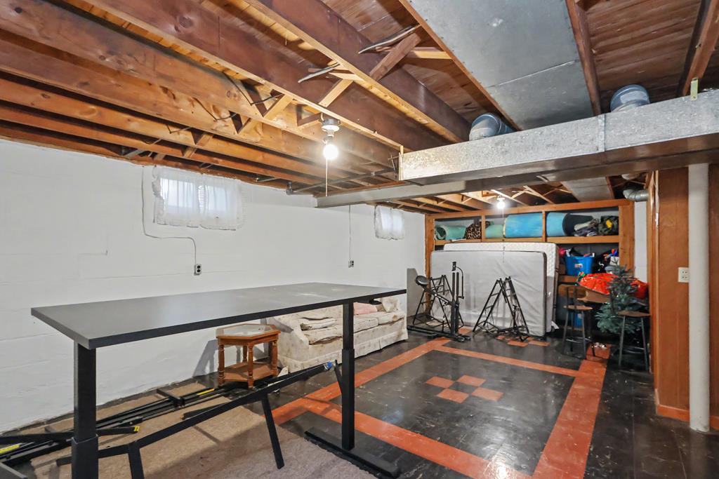 211 Oakwood Drive, Mansfield, Ohio 44906, 2 Bedrooms Bedrooms, ,1 BathroomBathrooms,Residential,For Sale,Oakwood Drive,9073880 211 Oakwood Drive, Mansfield, Ohio 44906, 2 Bedrooms Bedrooms, ,1 BathroomBathrooms,Residential,For Sale,Oakwood Drive,9073880