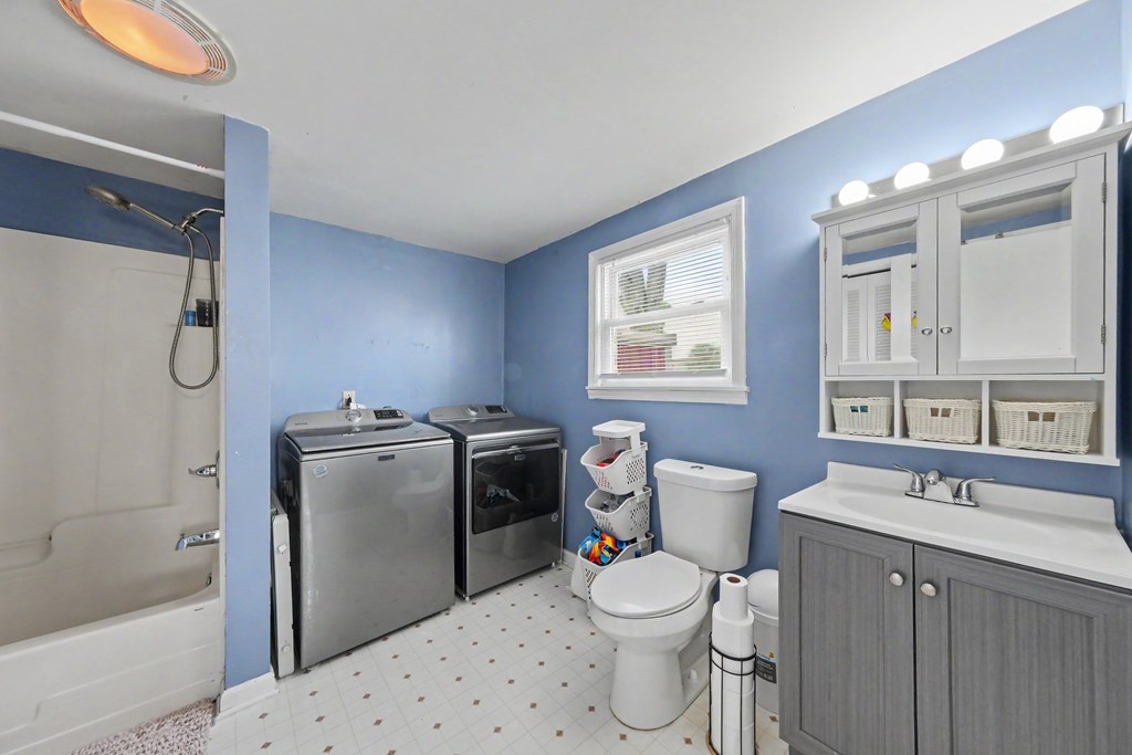 222 North Kibler Street, New Washington, Ohio 44854, 2 Bedrooms Bedrooms, ,1 BathroomBathrooms,Residential,For Sale,North Kibler Street,9073887 222 North Kibler Street, New Washington, Ohio 44854, 2 Bedrooms Bedrooms, ,1 BathroomBathrooms,Residential,For Sale,North Kibler Street,9073887