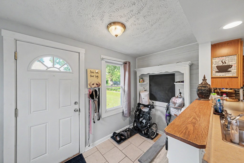 157 W Main Street, Shelby, Ohio 44875, 3 Bedrooms Bedrooms, ,2 BathroomsBathrooms,Residential,For Sale,W Main Street,9073893 157 W Main Street, Shelby, Ohio 44875, 3 Bedrooms Bedrooms, ,2 BathroomsBathrooms,Residential,For Sale,W Main Street,9073893