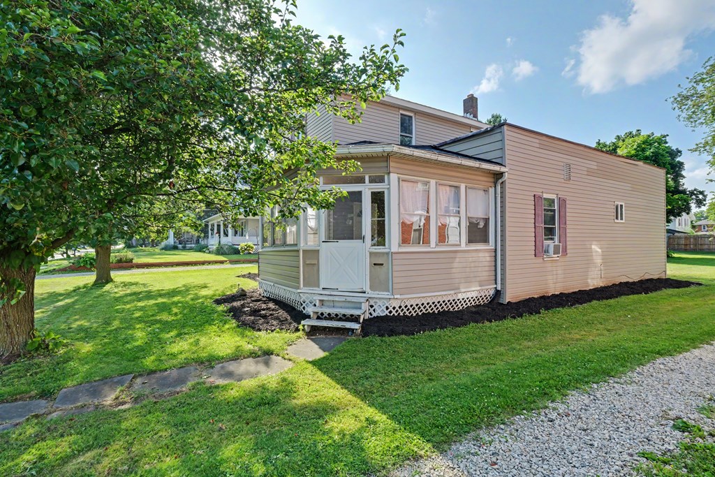 157 W Main Street, Shelby, Ohio 44875, 3 Bedrooms Bedrooms, ,2 BathroomsBathrooms,Residential,For Sale,W Main Street,9073893 157 W Main Street, Shelby, Ohio 44875, 3 Bedrooms Bedrooms, ,2 BathroomsBathrooms,Residential,For Sale,W Main Street,9073893