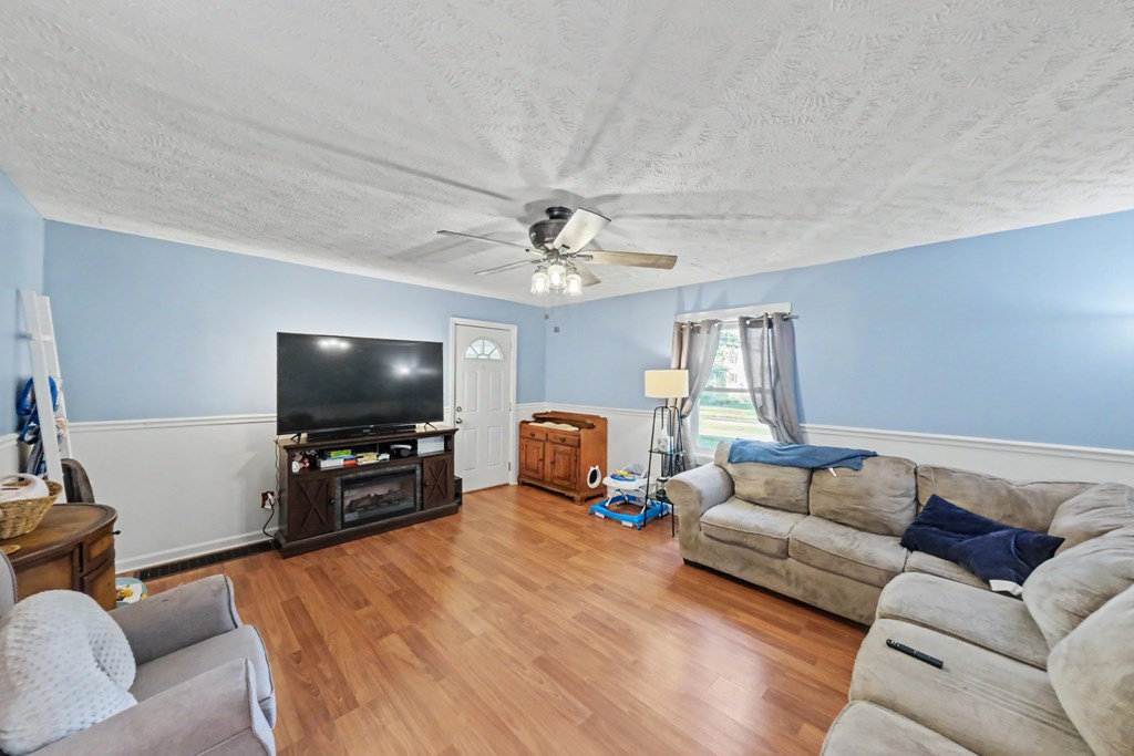 157 W Main Street, Shelby, Ohio 44875, 3 Bedrooms Bedrooms, ,2 BathroomsBathrooms,Residential,For Sale,W Main Street,9073893 157 W Main Street, Shelby, Ohio 44875, 3 Bedrooms Bedrooms, ,2 BathroomsBathrooms,Residential,For Sale,W Main Street,9073893