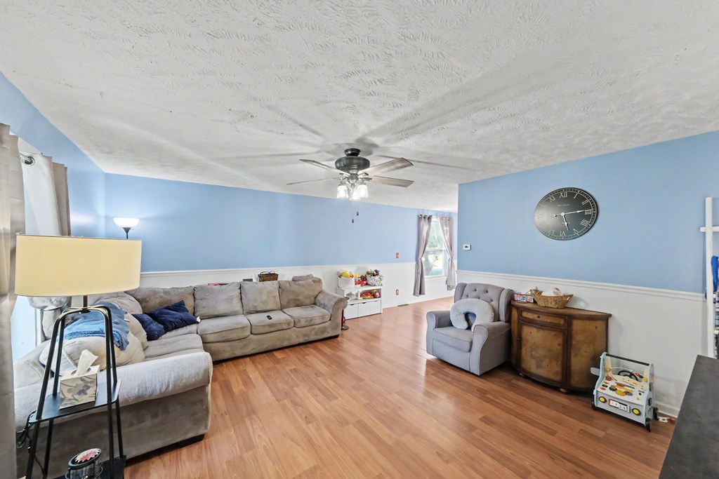 157 W Main Street, Shelby, Ohio 44875, 3 Bedrooms Bedrooms, ,2 BathroomsBathrooms,Residential,For Sale,W Main Street,9073893 157 W Main Street, Shelby, Ohio 44875, 3 Bedrooms Bedrooms, ,2 BathroomsBathrooms,Residential,For Sale,W Main Street,9073893