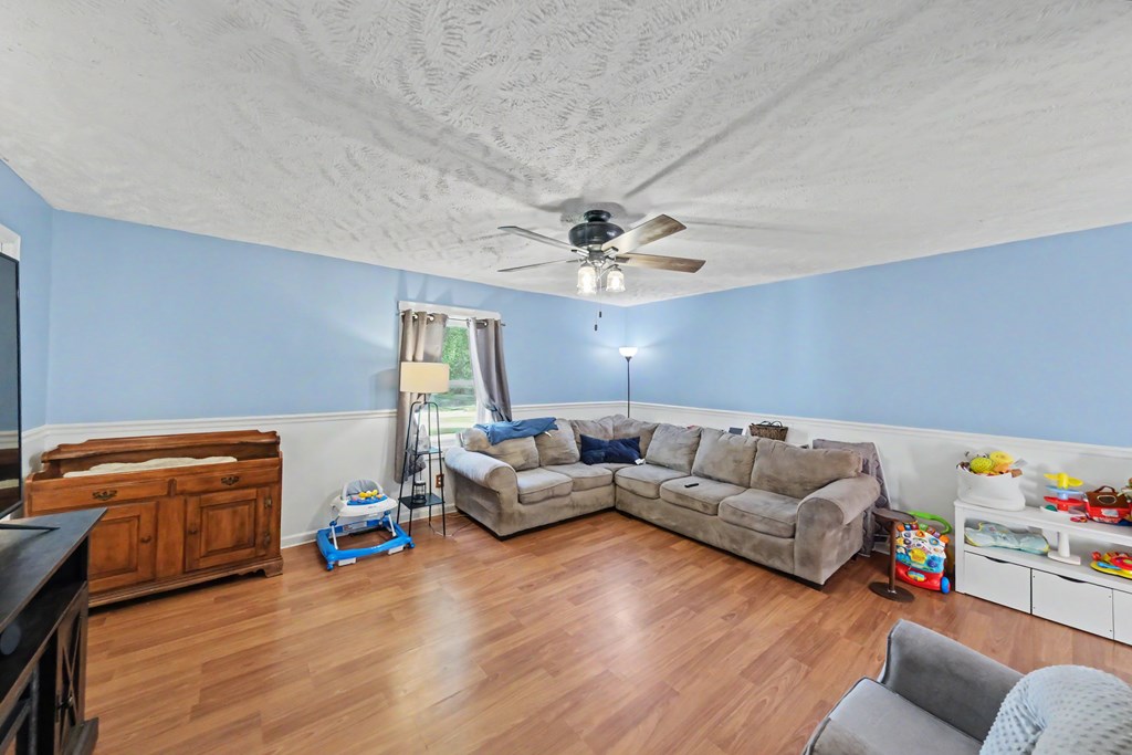 157 W Main Street, Shelby, Ohio 44875, 3 Bedrooms Bedrooms, ,2 BathroomsBathrooms,Residential,For Sale,W Main Street,9073893 157 W Main Street, Shelby, Ohio 44875, 3 Bedrooms Bedrooms, ,2 BathroomsBathrooms,Residential,For Sale,W Main Street,9073893