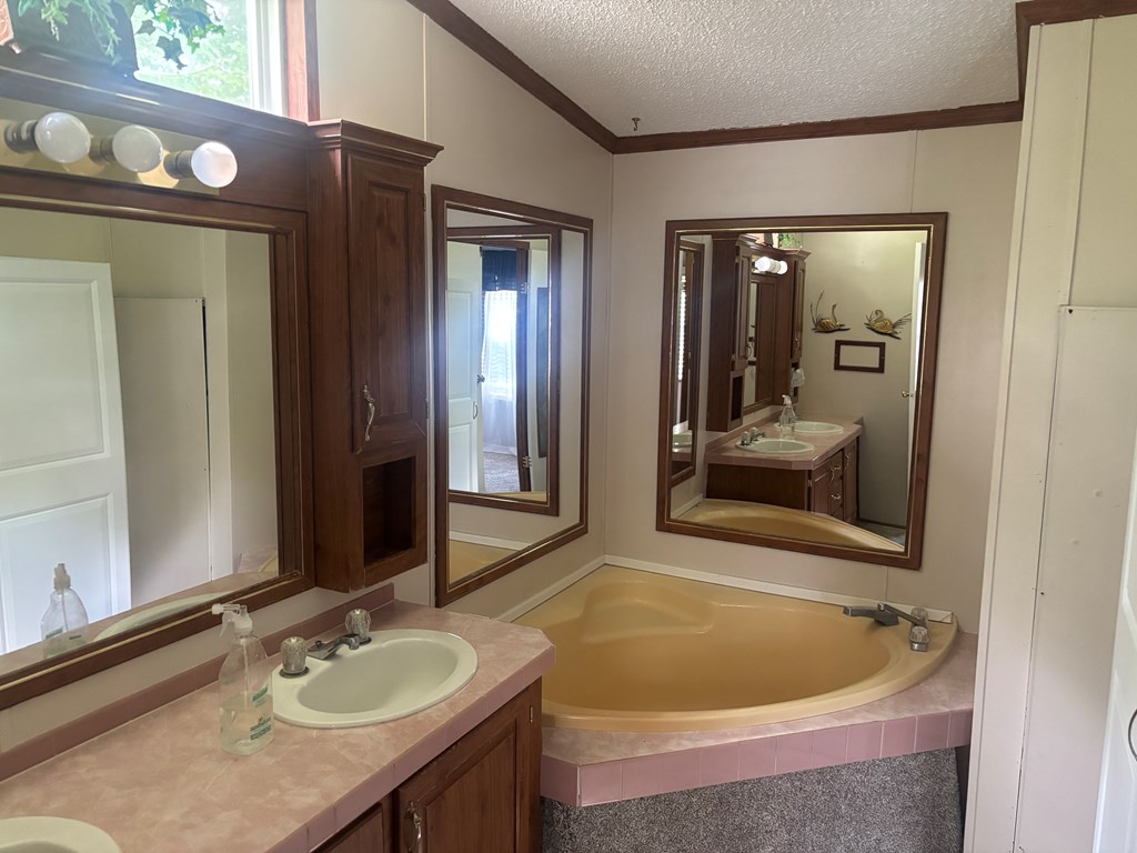 19 Ledgewood Road, Mansfield, Ohio 44905, 2 Bedrooms Bedrooms, ,2 BathroomsBathrooms,Residential,For Sale,Ledgewood Road,9073897 19 Ledgewood Road, Mansfield, Ohio 44905, 2 Bedrooms Bedrooms, ,2 BathroomsBathrooms,Residential,For Sale,Ledgewood Road,9073897