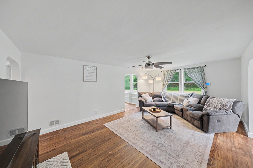 5042 Possum Run Road, Bellville, Ohio 44813, 4 Bedrooms Bedrooms, ,2 BathroomsBathrooms,Residential,For Sale,Possum Run Road,9073900 5042 Possum Run Road, Bellville, Ohio 44813, 4 Bedrooms Bedrooms, ,2 BathroomsBathrooms,Residential,For Sale,Possum Run Road,9073900