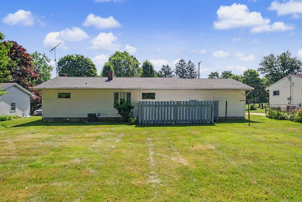 1193 Crestwood Drive, Mansfield, Ohio 44905, 3 Bedrooms Bedrooms, ,1 BathroomBathrooms,Residential,For Sale,Crestwood Drive,9073906 1193 Crestwood Drive, Mansfield, Ohio 44905, 3 Bedrooms Bedrooms, ,1 BathroomBathrooms,Residential,For Sale,Crestwood Drive,9073906