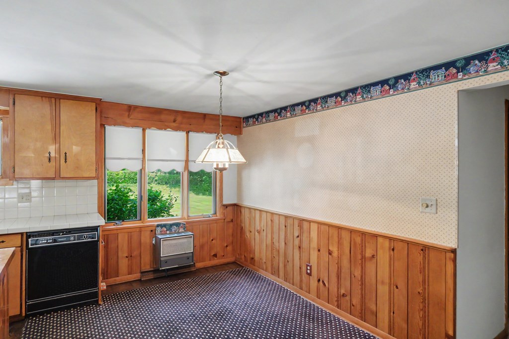1193 Crestwood Drive, Mansfield, Ohio 44905, 3 Bedrooms Bedrooms, ,1 BathroomBathrooms,Residential,For Sale,Crestwood Drive,9073906 1193 Crestwood Drive, Mansfield, Ohio 44905, 3 Bedrooms Bedrooms, ,1 BathroomBathrooms,Residential,For Sale,Crestwood Drive,9073906