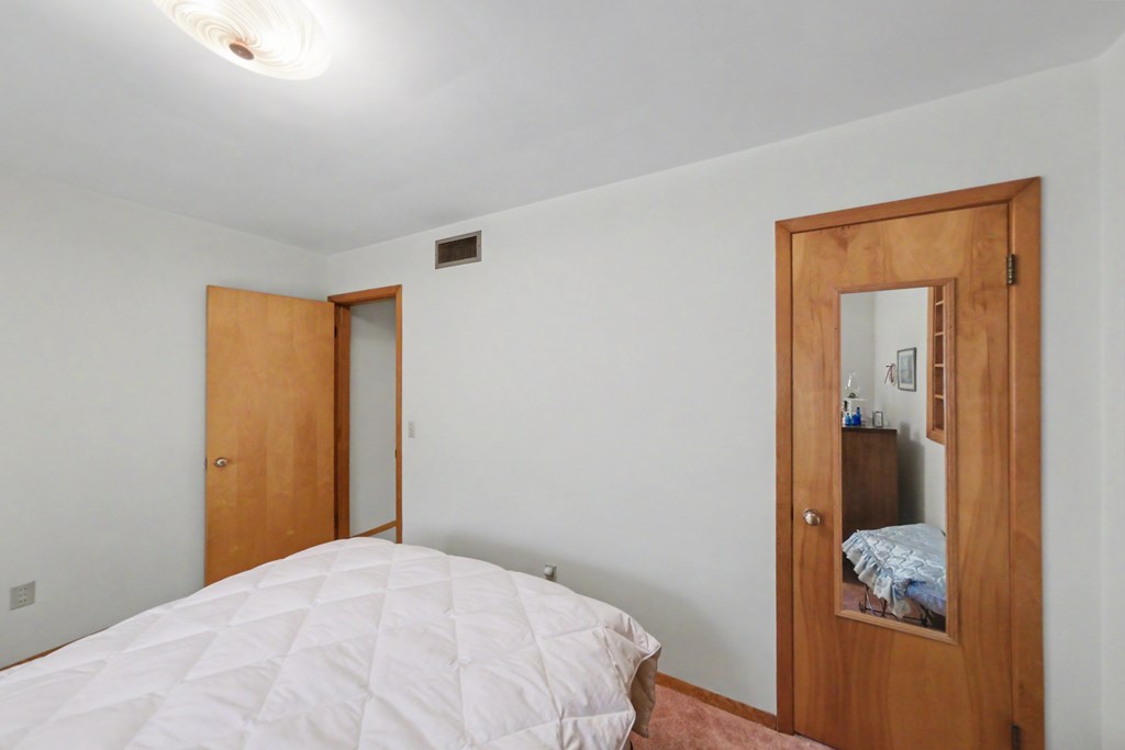 967 South Market Street, Galion, Ohio 44833, 3 Bedrooms Bedrooms, ,2 BathroomsBathrooms,Residential,For Sale,South Market Street,9073910 967 South Market Street, Galion, Ohio 44833, 3 Bedrooms Bedrooms, ,2 BathroomsBathrooms,Residential,For Sale,South Market Street,9073910
