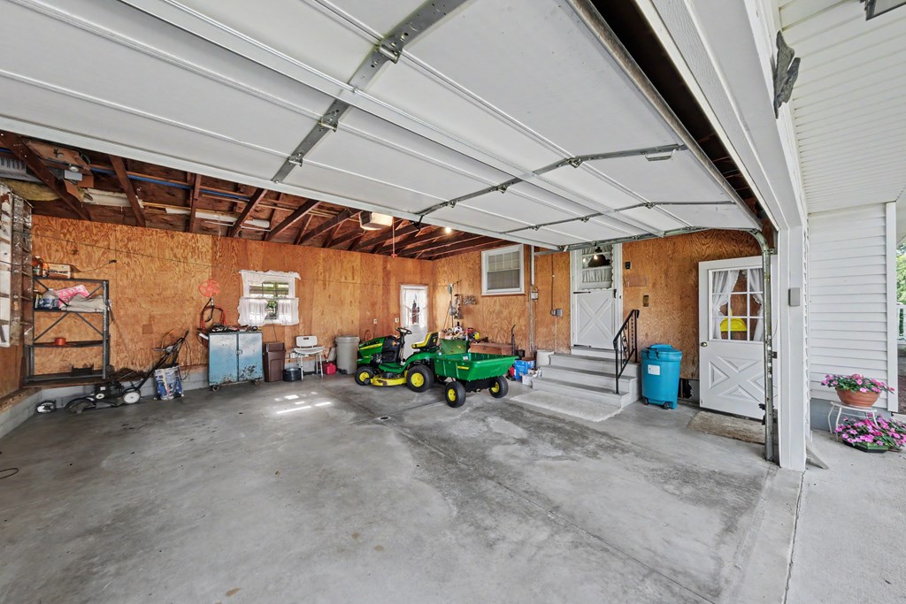 967 South Market Street, Galion, Ohio 44833, 3 Bedrooms Bedrooms, ,2 BathroomsBathrooms,Residential,For Sale,South Market Street,9073910 967 South Market Street, Galion, Ohio 44833, 3 Bedrooms Bedrooms, ,2 BathroomsBathrooms,Residential,For Sale,South Market Street,9073910
