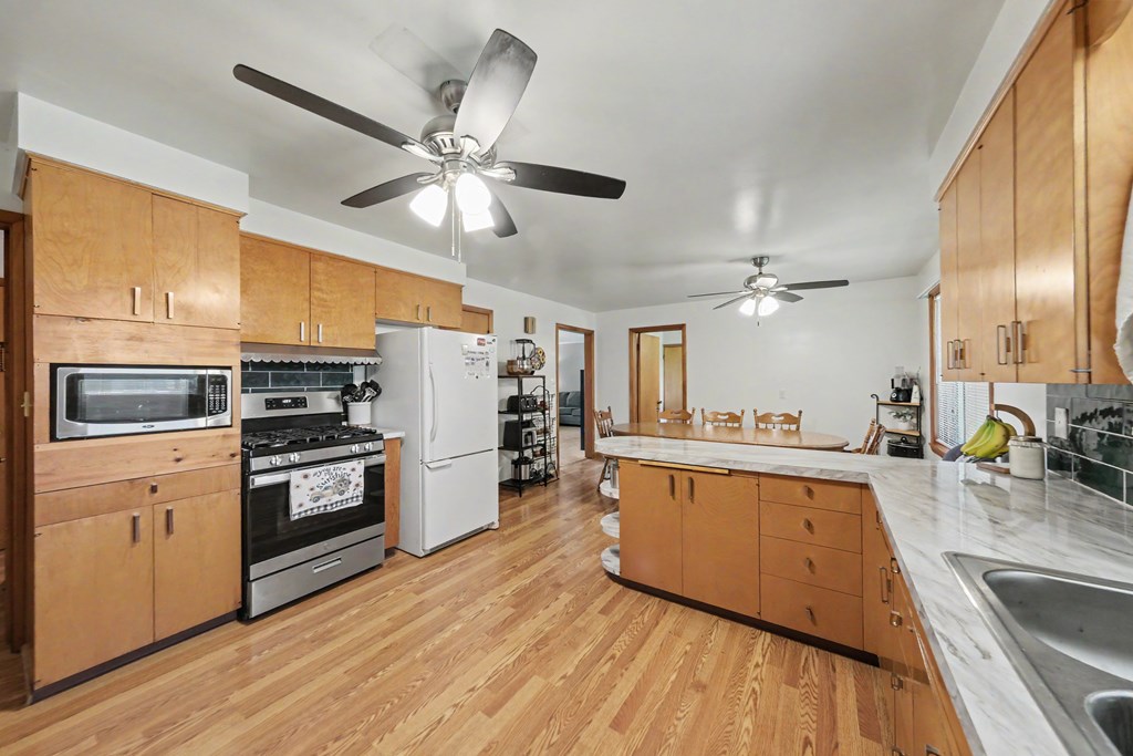 1838 South Main Street, Mansfield, Ohio 44907, 3 Bedrooms Bedrooms, ,2 BathroomsBathrooms,Residential,For Sale,South Main Street,9073911 1838 South Main Street, Mansfield, Ohio 44907, 3 Bedrooms Bedrooms, ,2 BathroomsBathrooms,Residential,For Sale,South Main Street,9073911