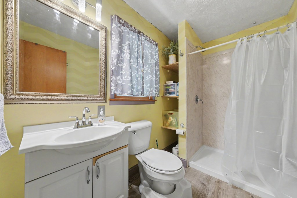 1838 South Main Street, Mansfield, Ohio 44907, 3 Bedrooms Bedrooms, ,2 BathroomsBathrooms,Residential,For Sale,South Main Street,9073911 1838 South Main Street, Mansfield, Ohio 44907, 3 Bedrooms Bedrooms, ,2 BathroomsBathrooms,Residential,For Sale,South Main Street,9073911