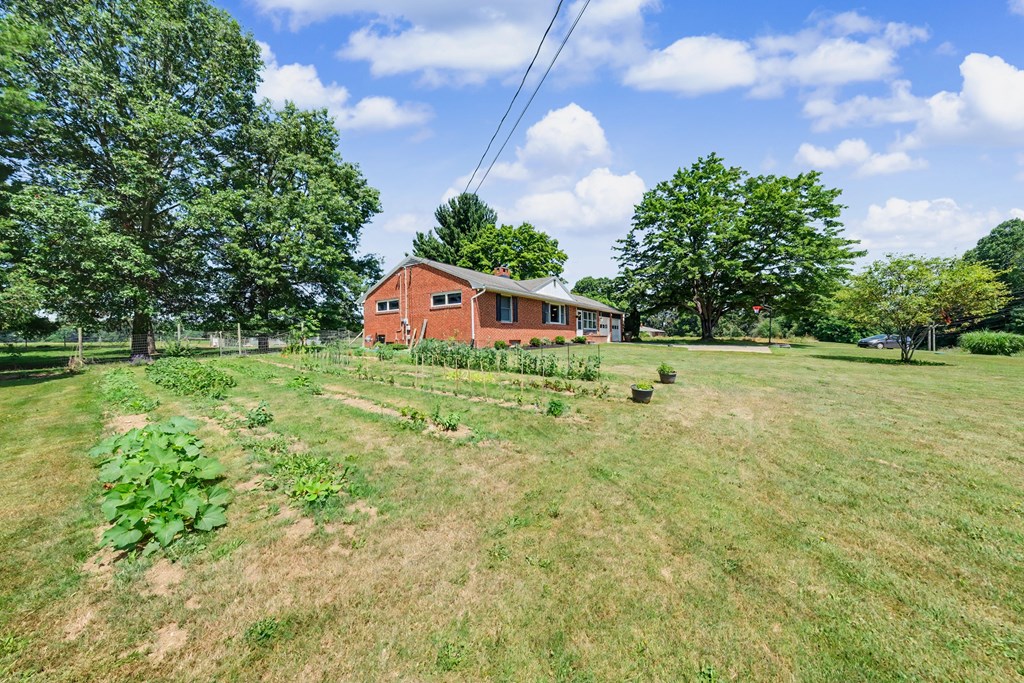 1838 South Main Street, Mansfield, Ohio 44907, 3 Bedrooms Bedrooms, ,2 BathroomsBathrooms,Residential,For Sale,South Main Street,9073911 1838 South Main Street, Mansfield, Ohio 44907, 3 Bedrooms Bedrooms, ,2 BathroomsBathrooms,Residential,For Sale,South Main Street,9073911