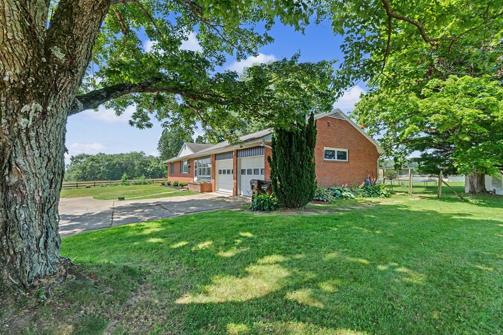1838 South Main Street, Mansfield, Ohio 44907, 3 Bedrooms Bedrooms, ,2 BathroomsBathrooms,Residential,For Sale,South Main Street,9073911 1838 South Main Street, Mansfield, Ohio 44907, 3 Bedrooms Bedrooms, ,2 BathroomsBathrooms,Residential,For Sale,South Main Street,9073911