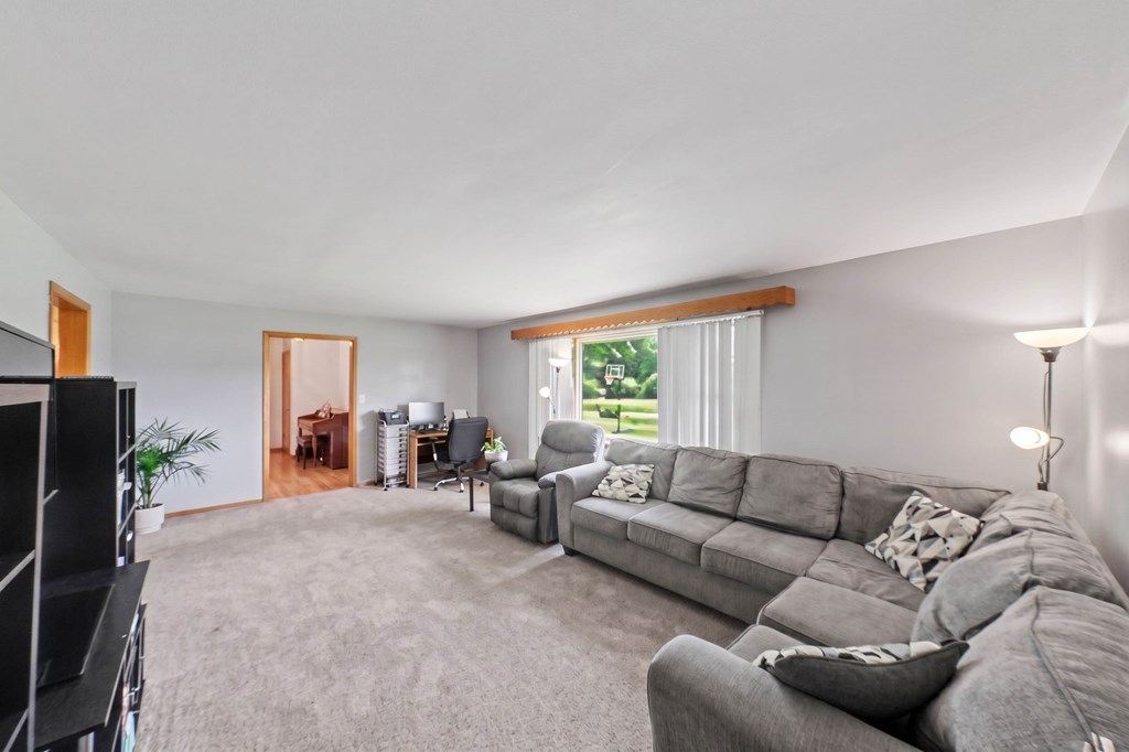 1838 South Main Street, Mansfield, Ohio 44907, 3 Bedrooms Bedrooms, ,2 BathroomsBathrooms,Residential,For Sale,South Main Street,9073911 1838 South Main Street, Mansfield, Ohio 44907, 3 Bedrooms Bedrooms, ,2 BathroomsBathrooms,Residential,For Sale,South Main Street,9073911