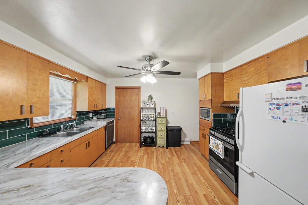 1838 South Main Street, Mansfield, Ohio 44907, 3 Bedrooms Bedrooms, ,2 BathroomsBathrooms,Residential,For Sale,South Main Street,9073911 1838 South Main Street, Mansfield, Ohio 44907, 3 Bedrooms Bedrooms, ,2 BathroomsBathrooms,Residential,For Sale,South Main Street,9073911