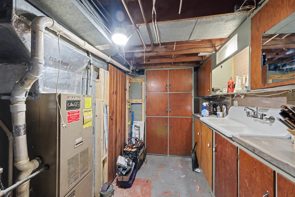 41 Randall Road, Mansfield, Ohio 44907, 3 Bedrooms Bedrooms, ,1 BathroomBathrooms,Residential,For Sale,Randall Road,9073935 41 Randall Road, Mansfield, Ohio 44907, 3 Bedrooms Bedrooms, ,1 BathroomBathrooms,Residential,For Sale,Randall Road,9073935