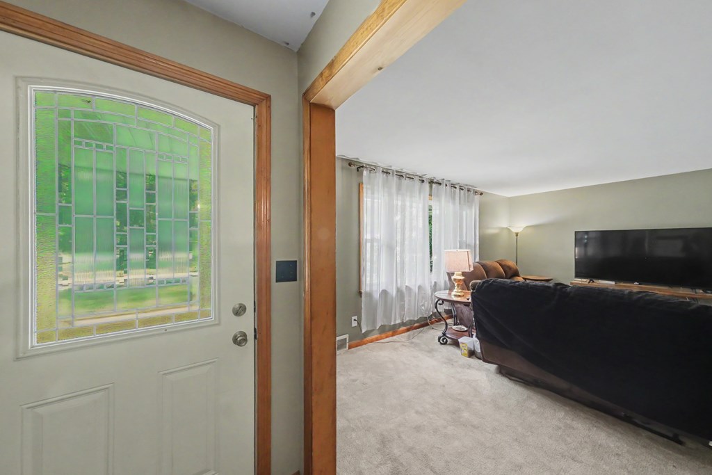 41 Randall Road, Mansfield, Ohio 44907, 3 Bedrooms Bedrooms, ,1 BathroomBathrooms,Residential,For Sale,Randall Road,9073935 41 Randall Road, Mansfield, Ohio 44907, 3 Bedrooms Bedrooms, ,1 BathroomBathrooms,Residential,For Sale,Randall Road,9073935