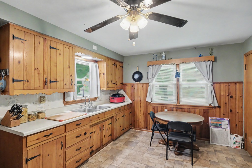 41 Randall Road, Mansfield, Ohio 44907, 3 Bedrooms Bedrooms, ,1 BathroomBathrooms,Residential,For Sale,Randall Road,9073935 41 Randall Road, Mansfield, Ohio 44907, 3 Bedrooms Bedrooms, ,1 BathroomBathrooms,Residential,For Sale,Randall Road,9073935