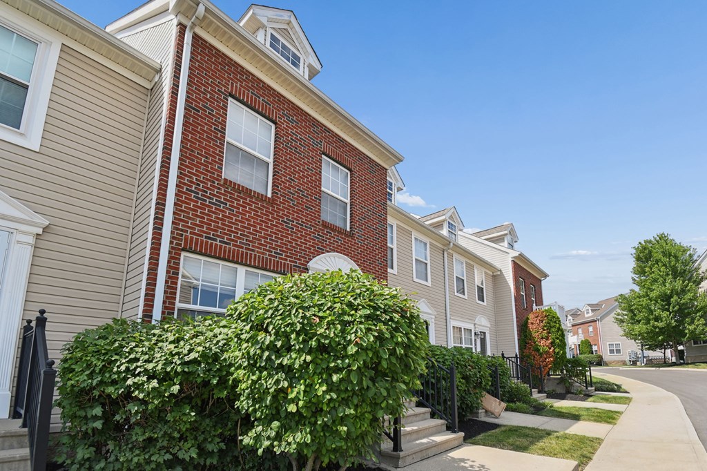 5737 High Rock Drive, Westerville, Ohio 43081, 2 Bedrooms Bedrooms, ,2 BathroomsBathrooms,Residential,For Sale,High Rock Drive,9073939