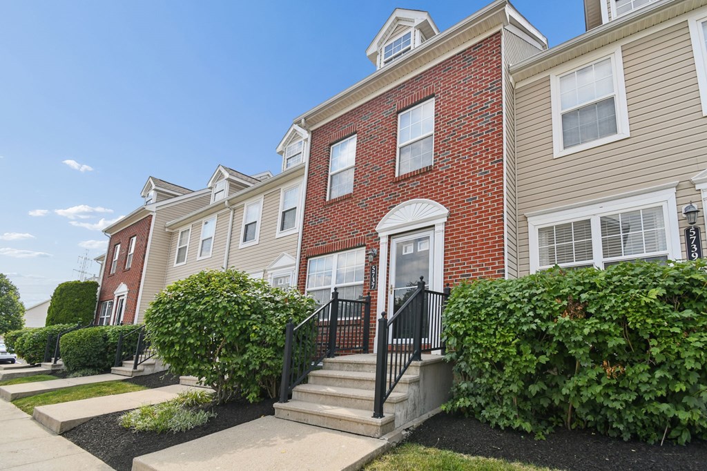 5737 High Rock Drive, Westerville, Ohio 43081, 2 Bedrooms Bedrooms, ,2 BathroomsBathrooms,Residential,For Sale,High Rock Drive,9073939
