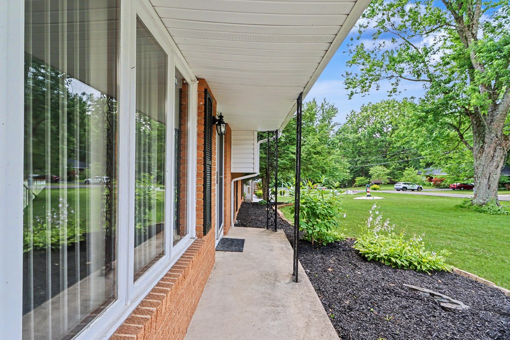 1705 Devonshire Lane, Mansfield, Ohio 44907, 3 Bedrooms Bedrooms, ,2 BathroomsBathrooms,Residential,For Sale,Devonshire Lane,9073963