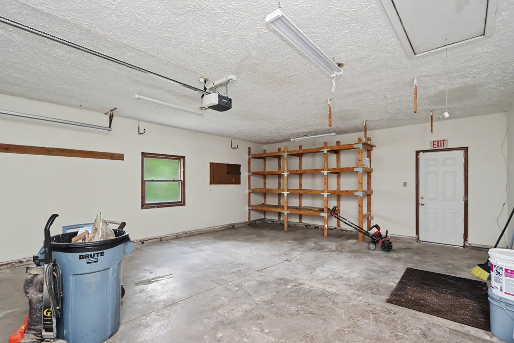 1705 Devonshire Lane, Mansfield, Ohio 44907, 3 Bedrooms Bedrooms, ,2 BathroomsBathrooms,Residential,For Sale,Devonshire Lane,9073963