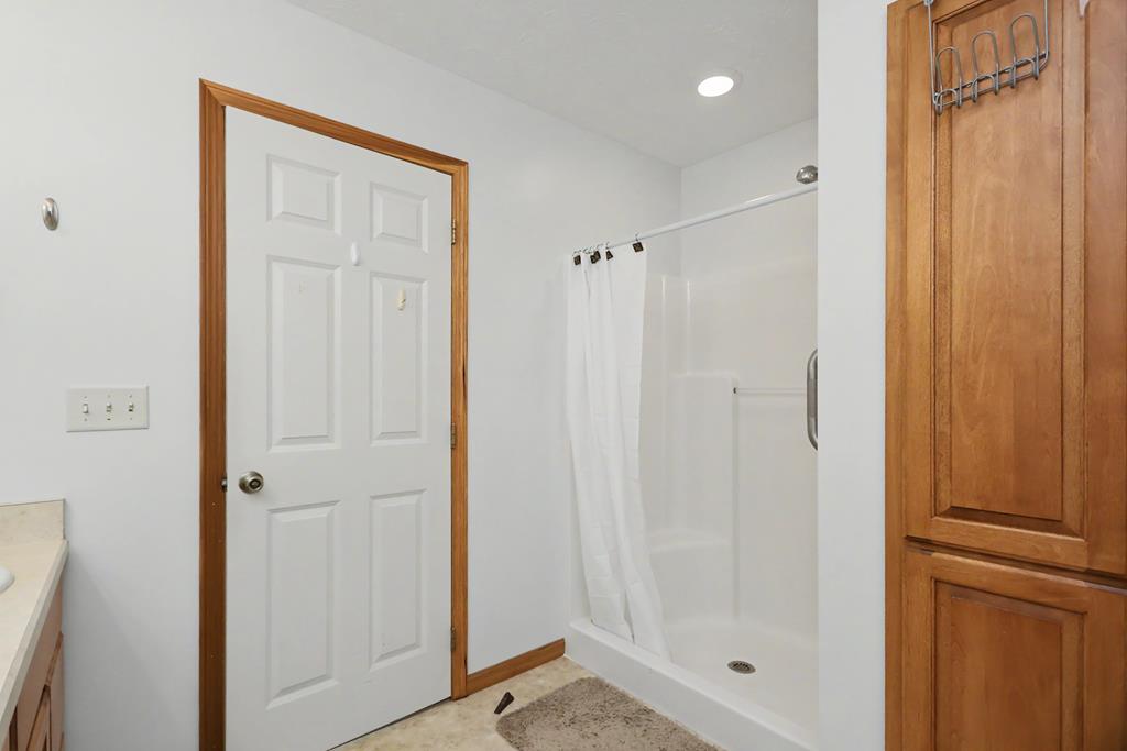 2357 Deerfield Lane, Ontario, Ohio 44906, 3 Bedrooms Bedrooms, ,2 BathroomsBathrooms,Residential,For Sale,Deerfield Lane,9073964