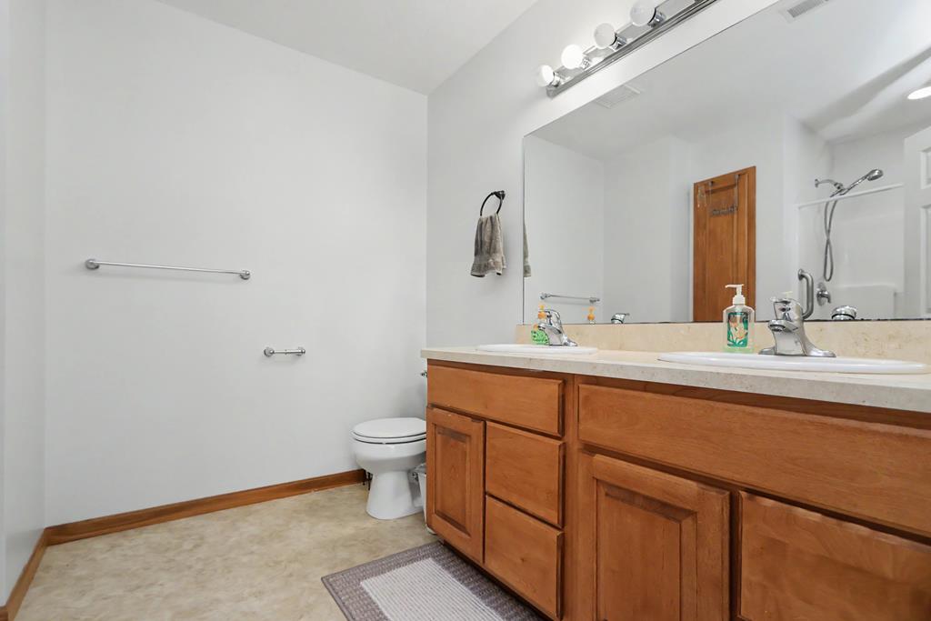 2357 Deerfield Lane, Ontario, Ohio 44906, 3 Bedrooms Bedrooms, ,2 BathroomsBathrooms,Residential,For Sale,Deerfield Lane,9073964